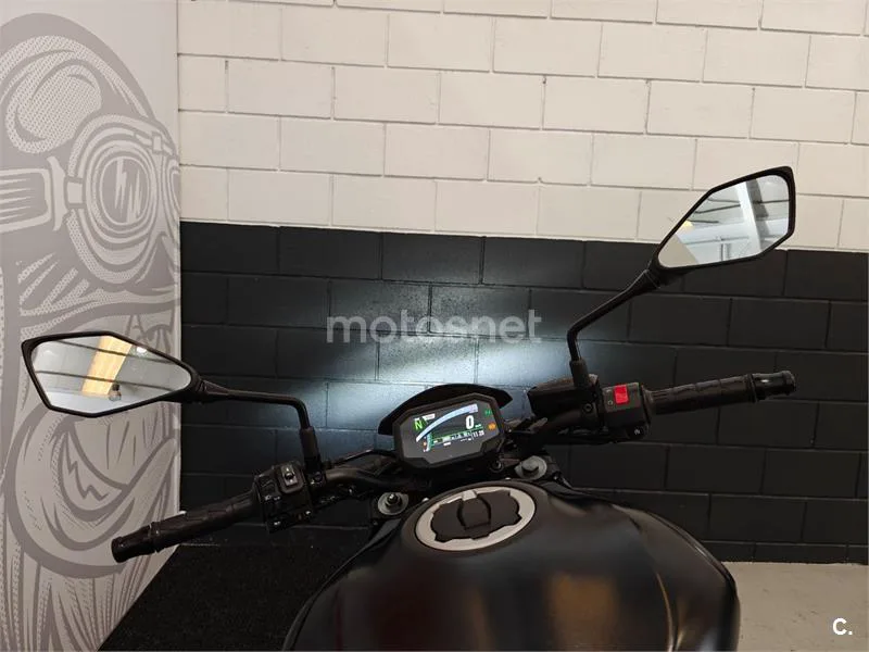 Kawasaki Z900 - Vista 7