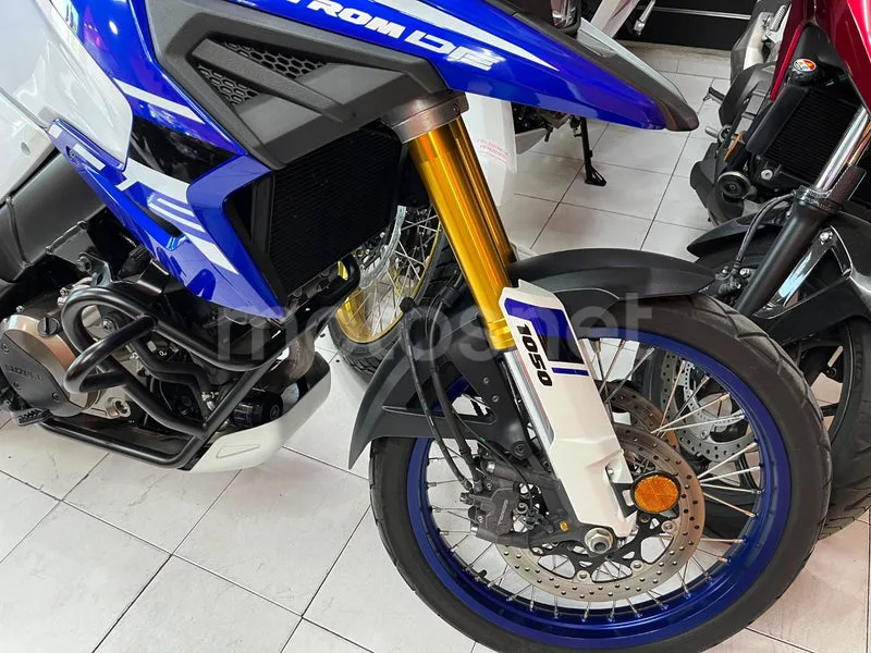 Suzuki V-Strom 1050 - Vista 4