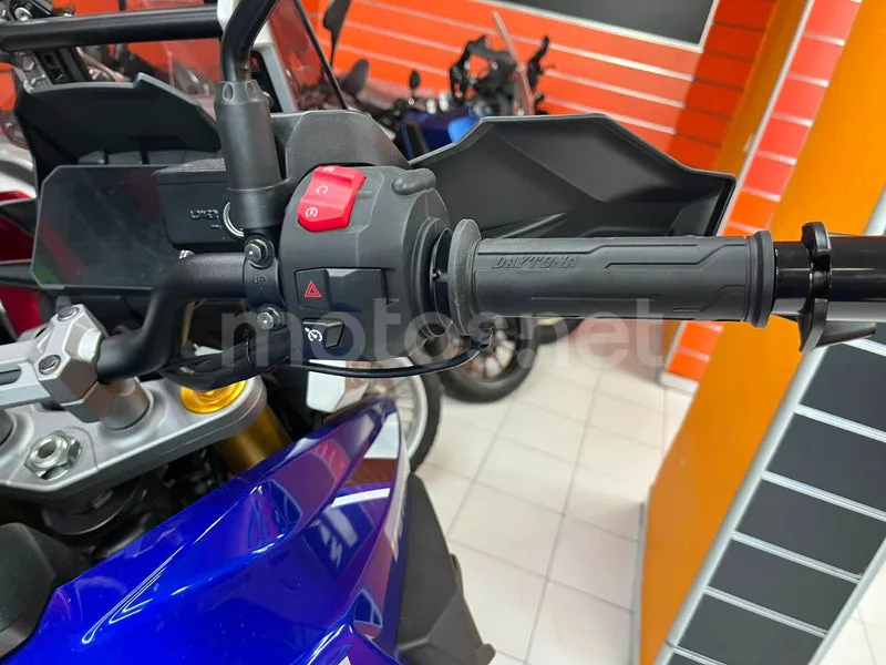 Suzuki V-Strom 1050 - Vista 8