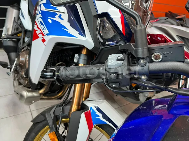 Suzuki V-Strom 1050 - Vista 9