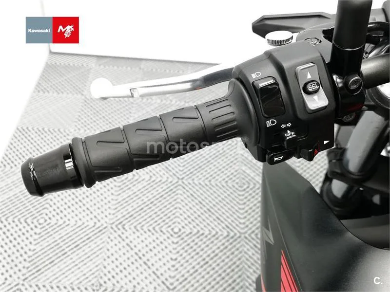 Kawasaki Z650 - Vista 11