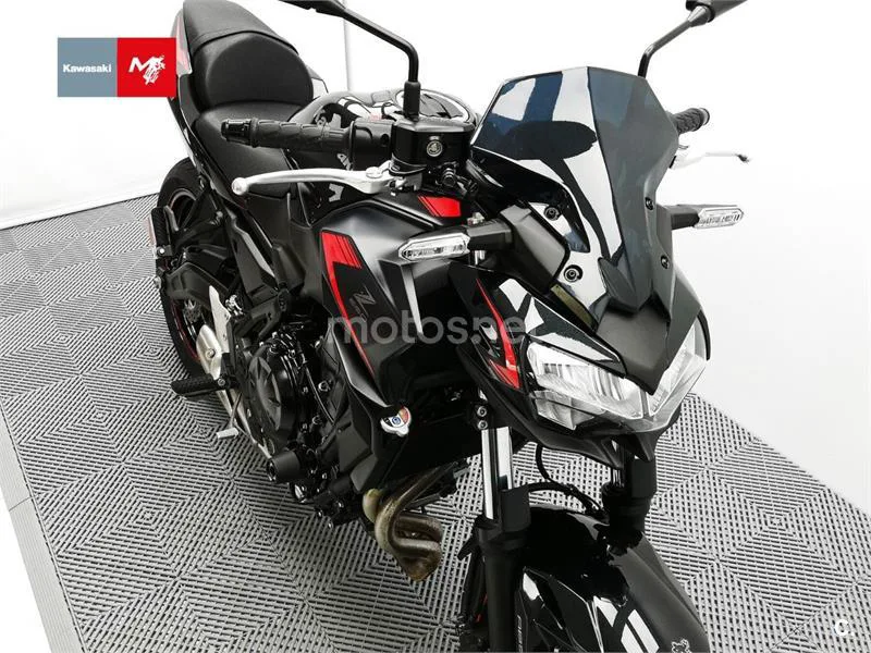 Kawasaki Z650 - Vista 3