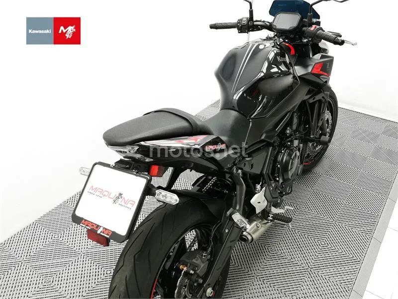 Kawasaki Z650 - Vista 4