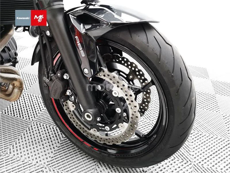 Kawasaki Z650 - Vista 7