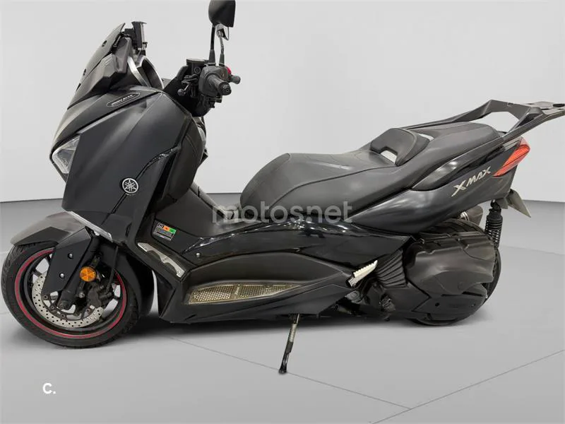 Yamaha XMAX 400 - Vista 5