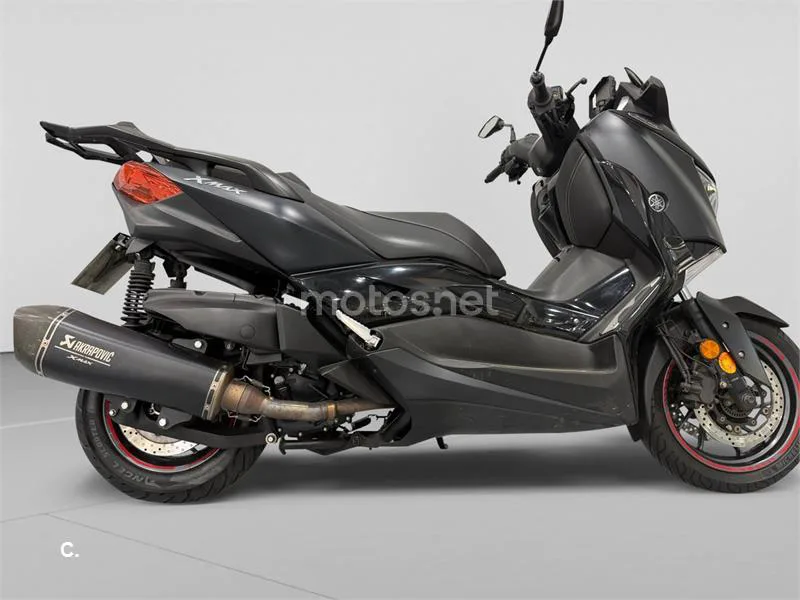 Yamaha XMAX 400 - Vista 6