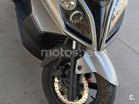 Kymco Super Dink 125 - Vista 5