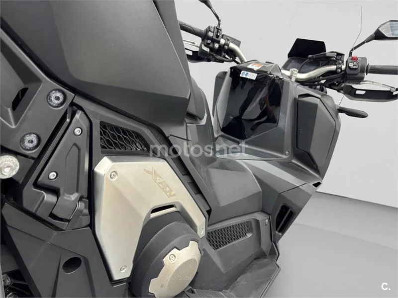 Honda X-ADV - Vista 18