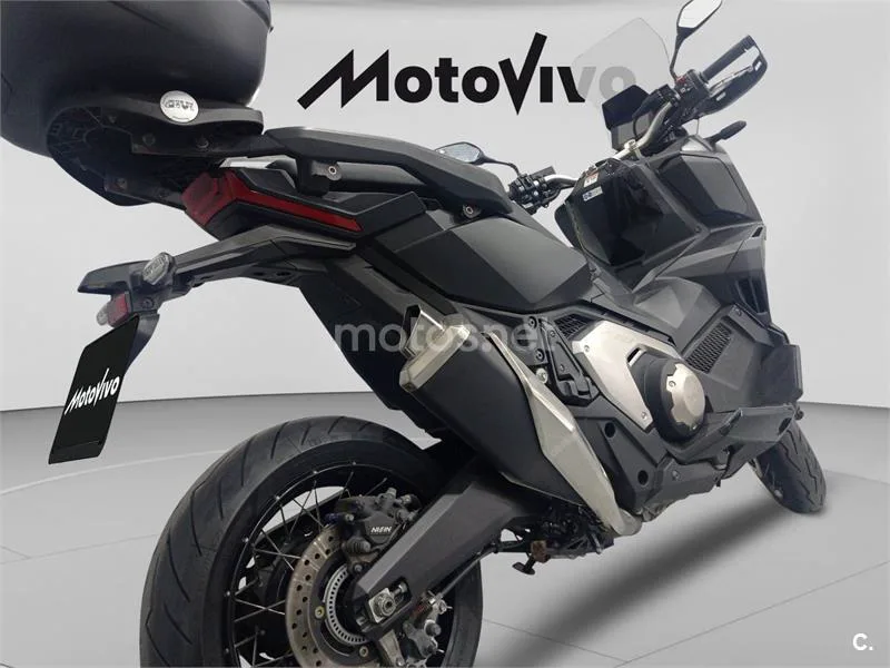 Honda X-ADV - Vista 4