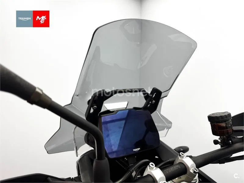 Triumph Tiger 900 - Vista 21