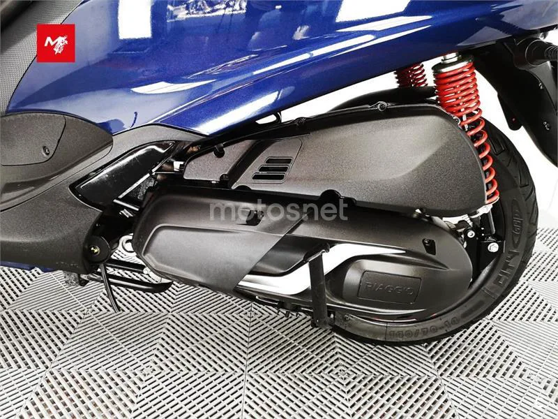 Piaggio MP3 - Vista 23