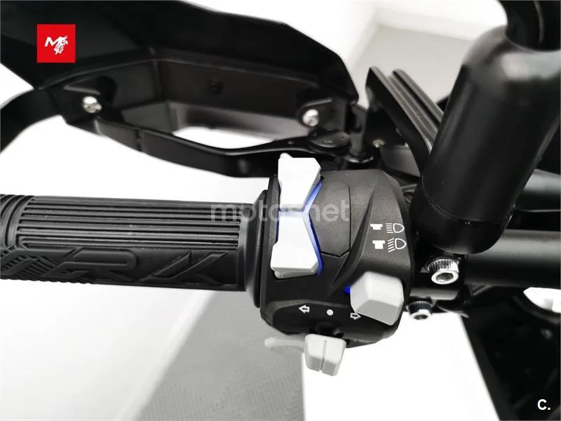 Benelli TRK 702 X - Vista 11