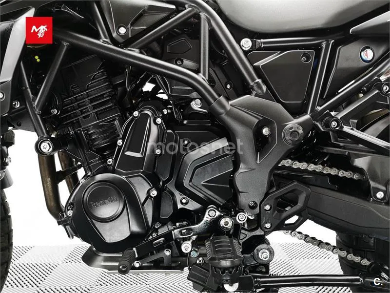 Benelli TRK 702 X - Vista 23