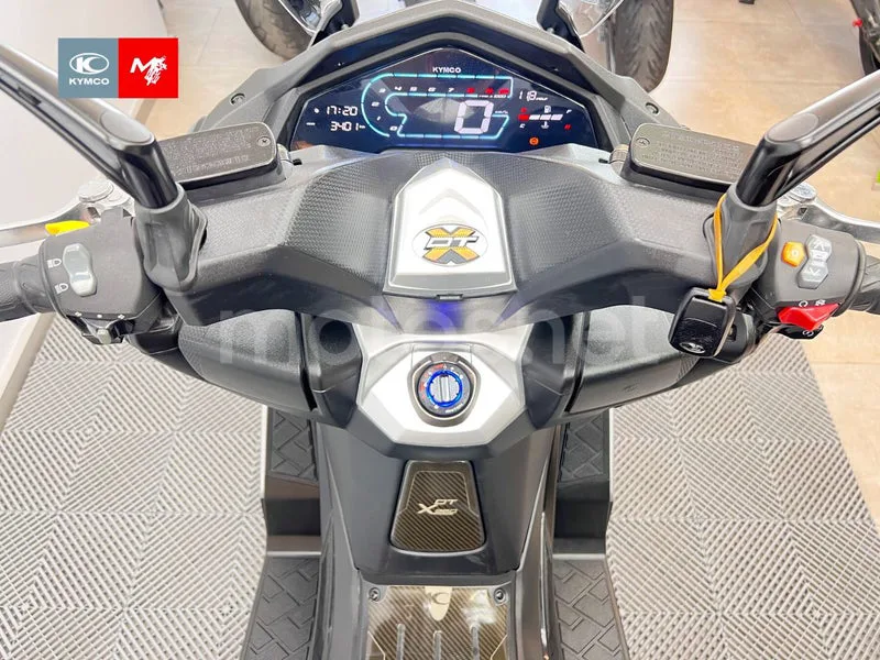 Kymco DTX 125 - Vista 7