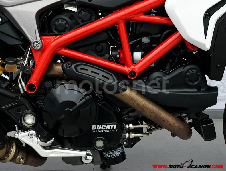 Ducati Hypermotard 939 - Vista 5