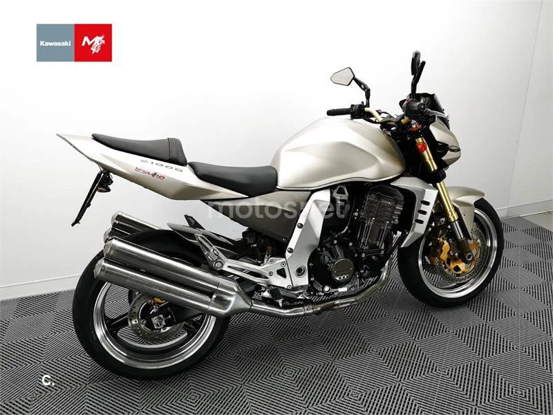 Kawasaki Z1000 - Vista 4