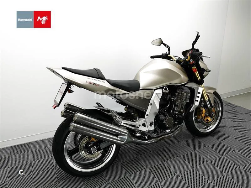 Kawasaki Z1000 - Vista 5