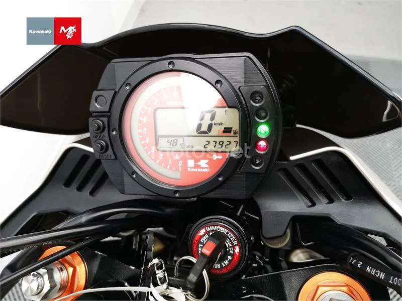 Kawasaki Z1000 - Vista 9
