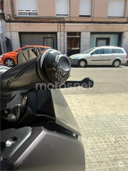 Yamaha NMAX - Vista 4
