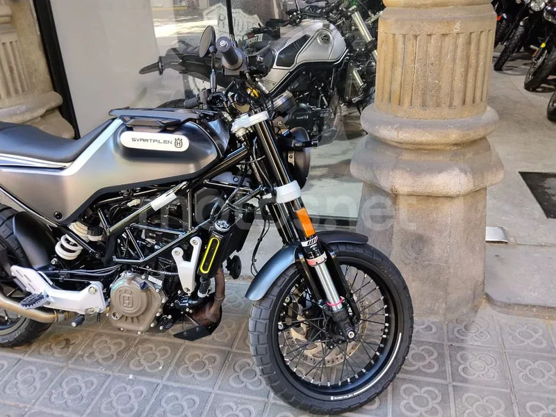 Husqvarna Svartpilen 125 - Vista 3