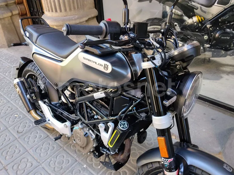 Husqvarna Svartpilen 125 - Vista 6