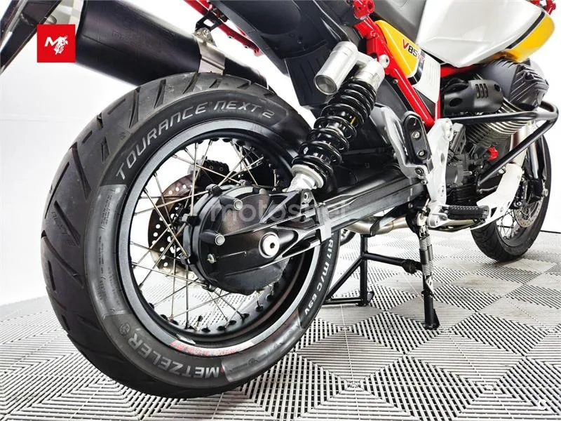 Moto Guzzi V85 TT - Vista 13
