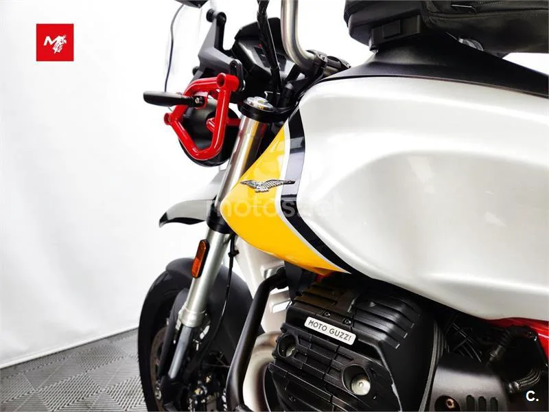 Moto Guzzi V85 TT - Vista 24