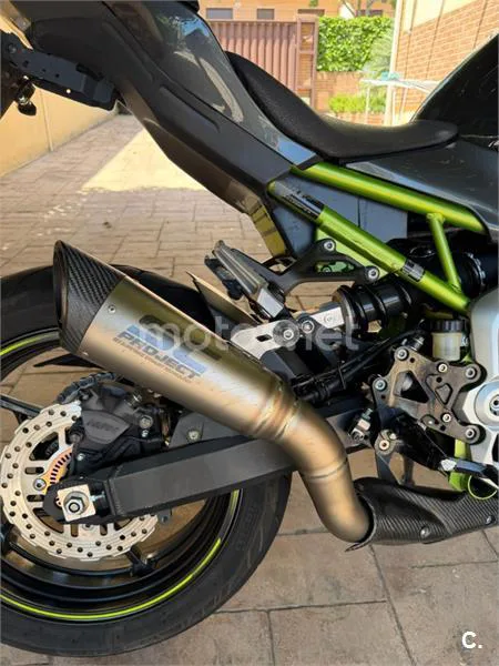 Kawasaki Z900 - Vista 3