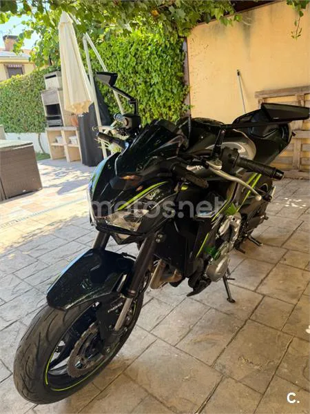 Kawasaki Z900 - Vista 4