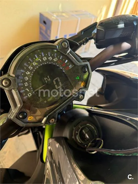 Kawasaki Z900 - Vista 5