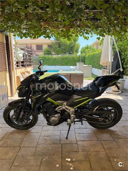 Kawasaki Z900 - Vista 6