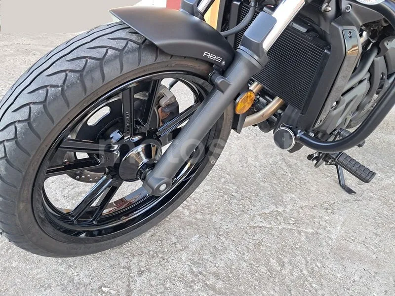 Kawasaki Vulcan S - Vista 14