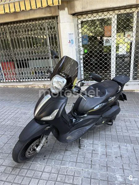Piaggio Beverly 300 - Vista 3