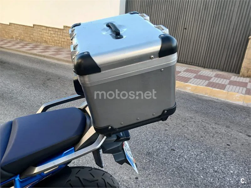 Honda CRF1000L Africa Twin - Vista 4