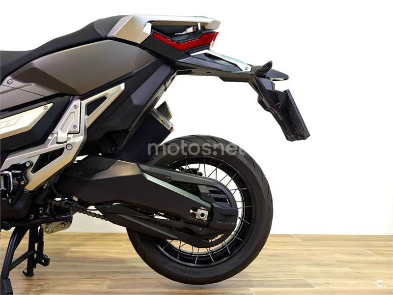 Honda X-ADV - Vista 9