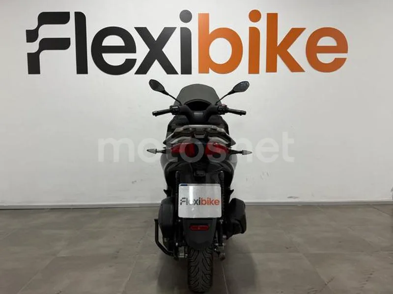 Piaggio MP3 - Vista 5