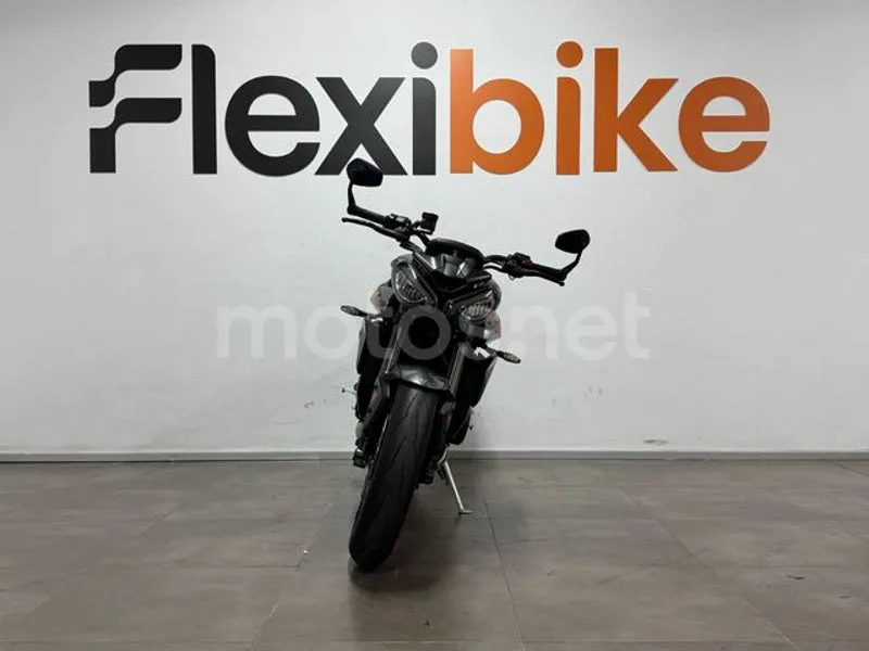 Triumph Street Triple 765 9980 € 2024 Barcelona - 2