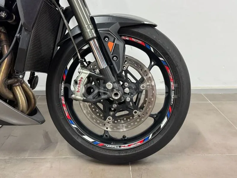 Triumph Street Triple 765 - Vista 10