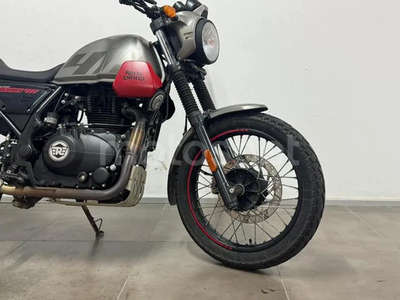 Royal Enfield Scram 411 - Vista 8