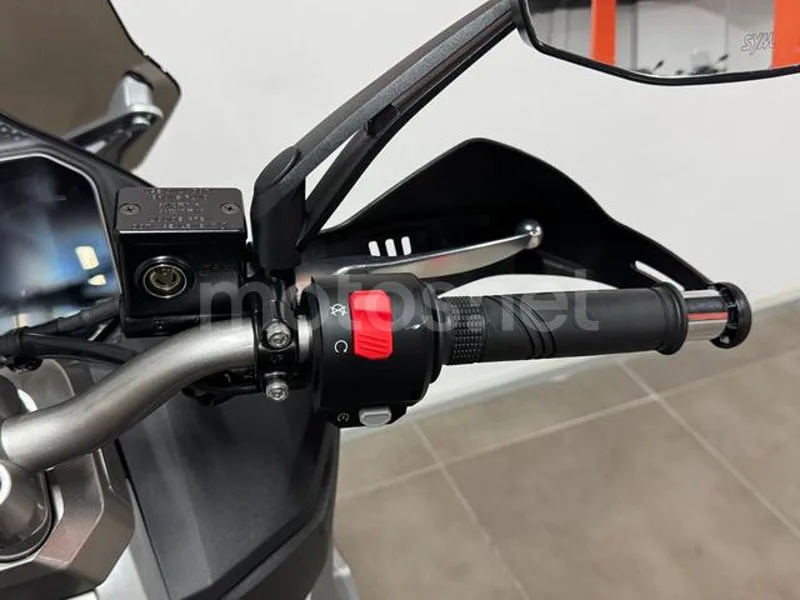 SYM ADX 300 - Vista 14