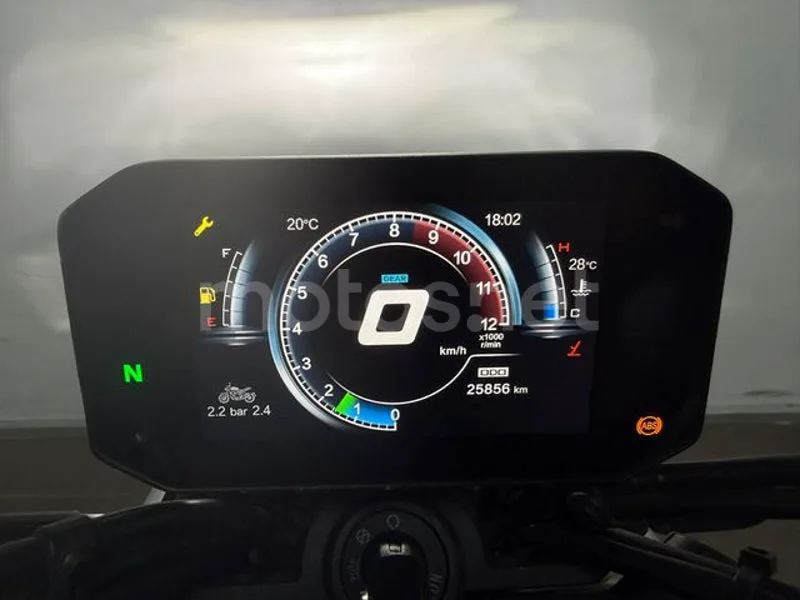 Voge 500AC - Vista 12