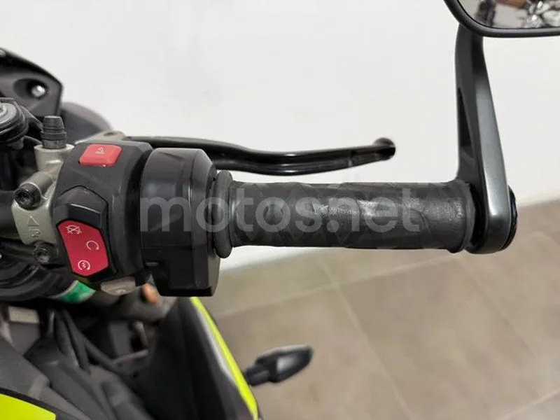 Triumph Street Triple - Vista 13