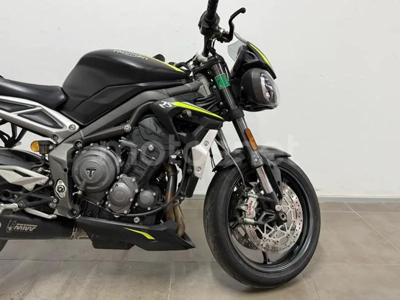 Triumph Street Triple - Vista 8