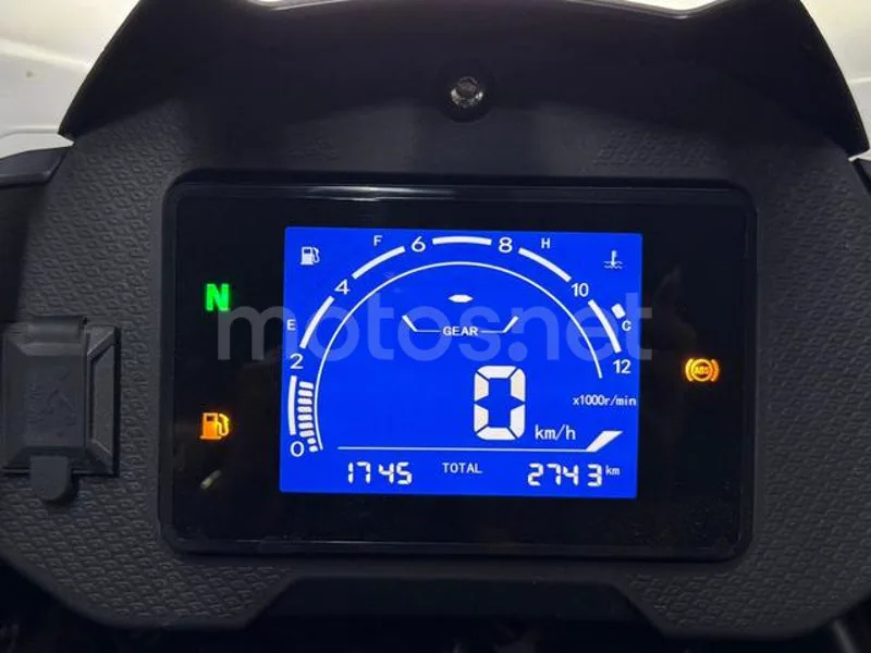 QJ Motor SRT 550 X - Vista 13