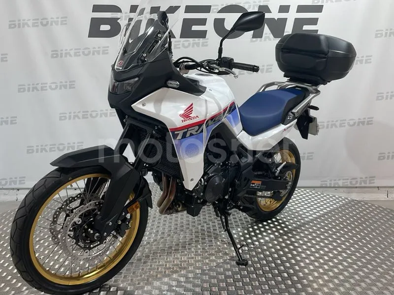 Honda XL750 Transalp - Vista 4