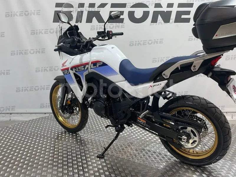 Honda XL750 Transalp - Vista 7