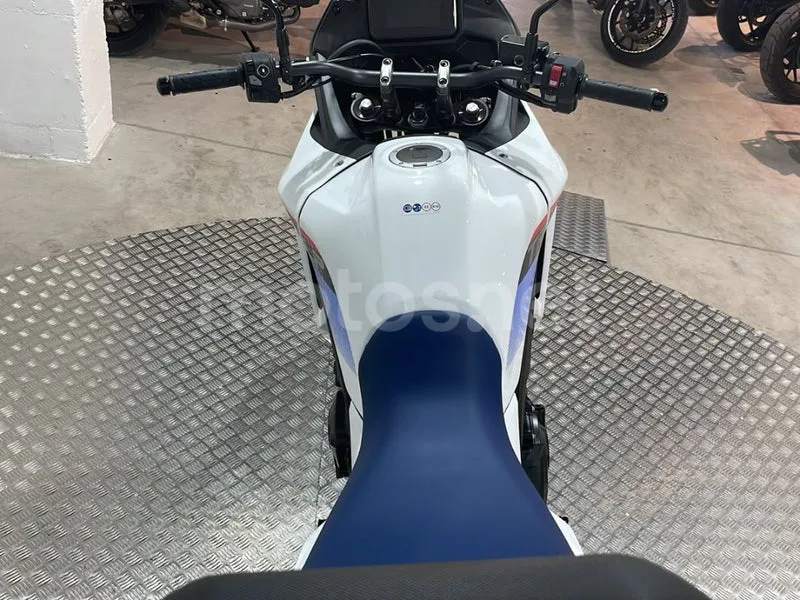 Honda XL750 Transalp - Vista 10