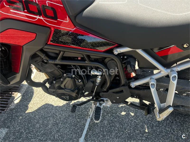 Triumph Tiger 900 - Vista 3