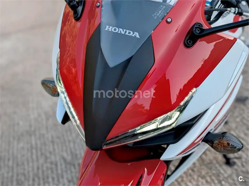 Honda CBR500R - Vista 3