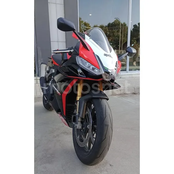 Aprilia RSV4 - Vista 4